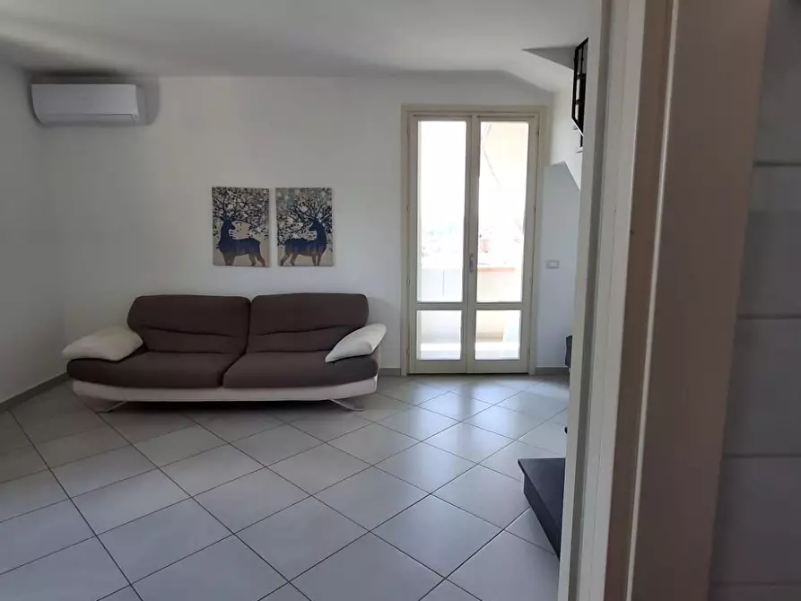 Immagine 2 di Appartamento in affitto  a Capraia E Limite