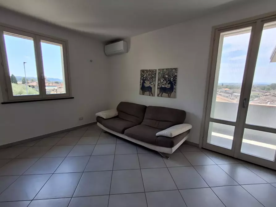 Immagine 3 di Appartamento in affitto  a Capraia E Limite