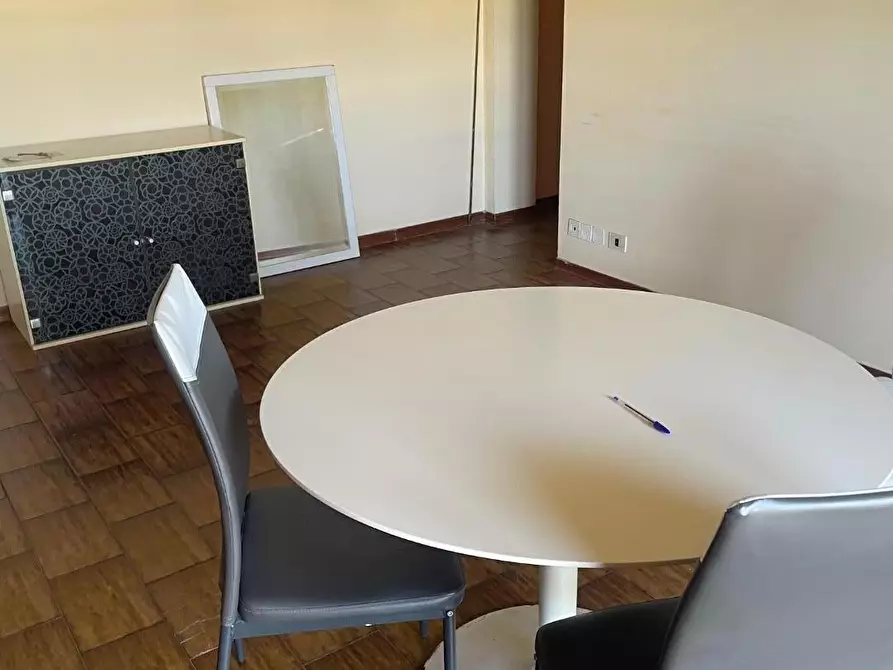 Immagine 4 di Appartamento in vendita  a Carrara