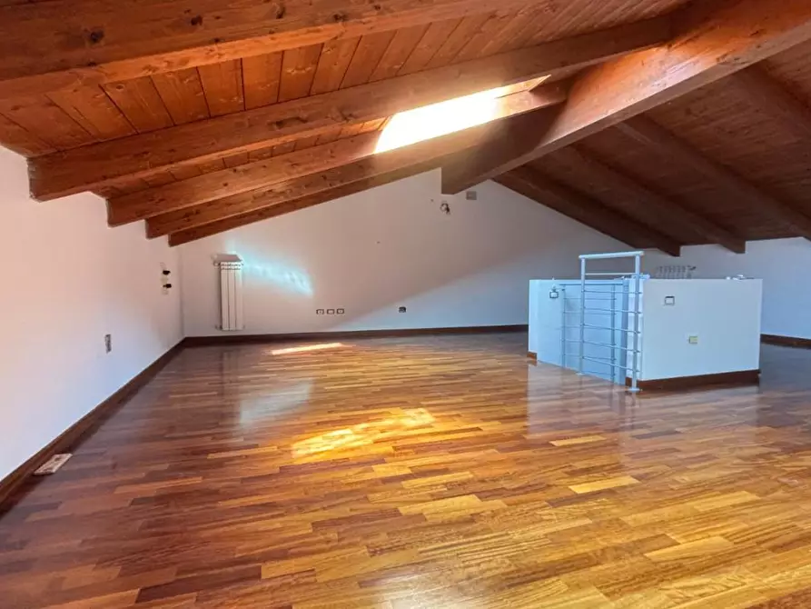Immagine 1 di Appartamento in vendita  a Cascina