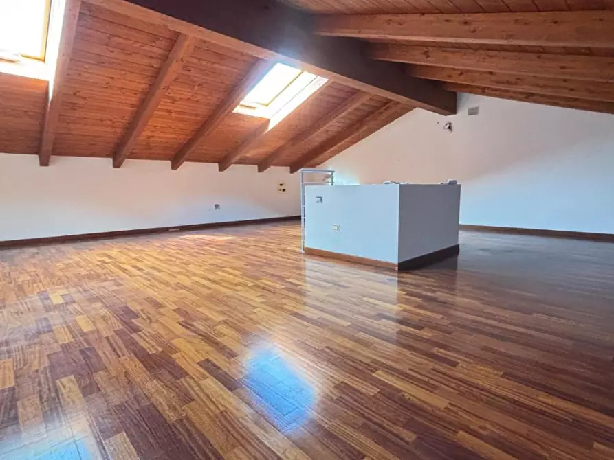 Immagine 24 di Appartamento in vendita  a Cascina