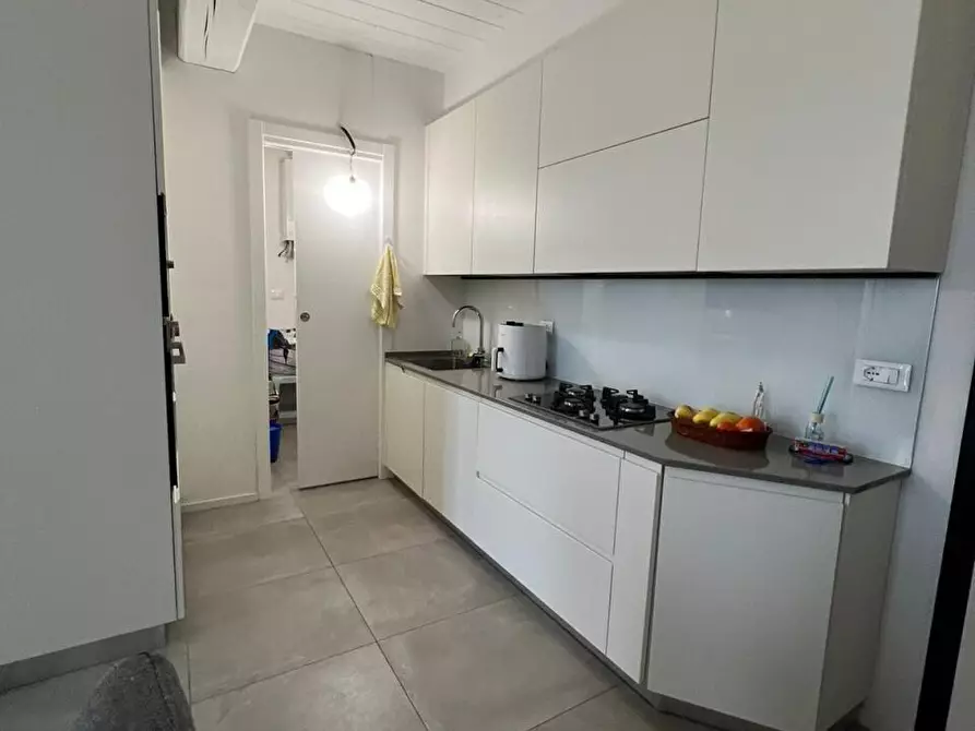 Immagine 6 di Appartamento in vendita  a Massarosa