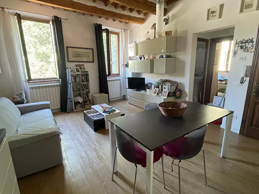 Immagine 3 di Appartamento in affitto  a Lucca