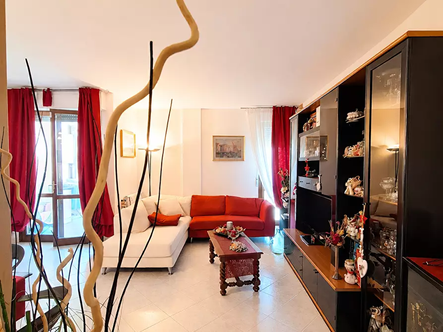 Immagine 5 di Appartamento in vendita  a Cascina