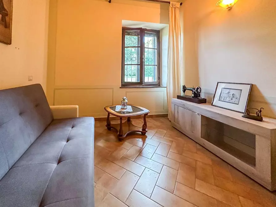Immagine 33 di Rustico / casale in vendita  a Montalcino