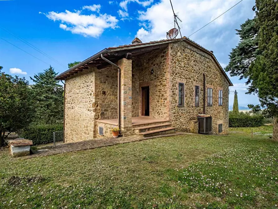 Immagine 3 di Rustico / casale in vendita  a Montalcino