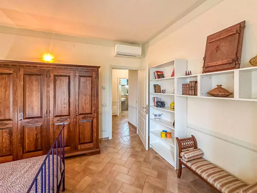 Immagine 35 di Rustico / casale in vendita  a Montalcino