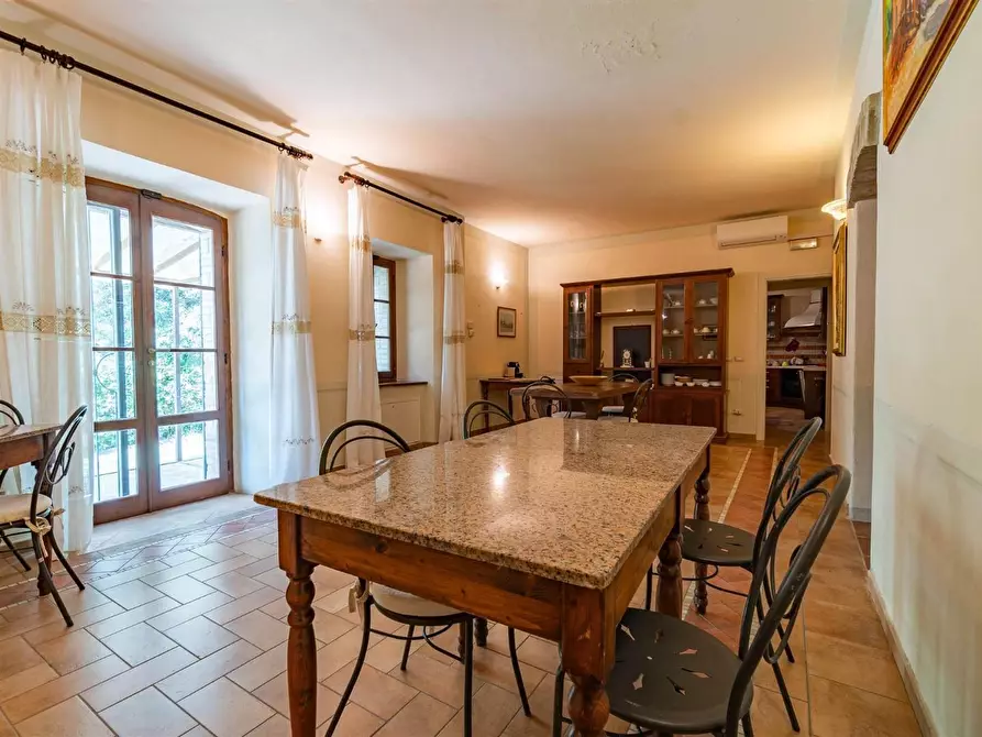 Immagine 20 di Rustico / casale in vendita  a Montalcino