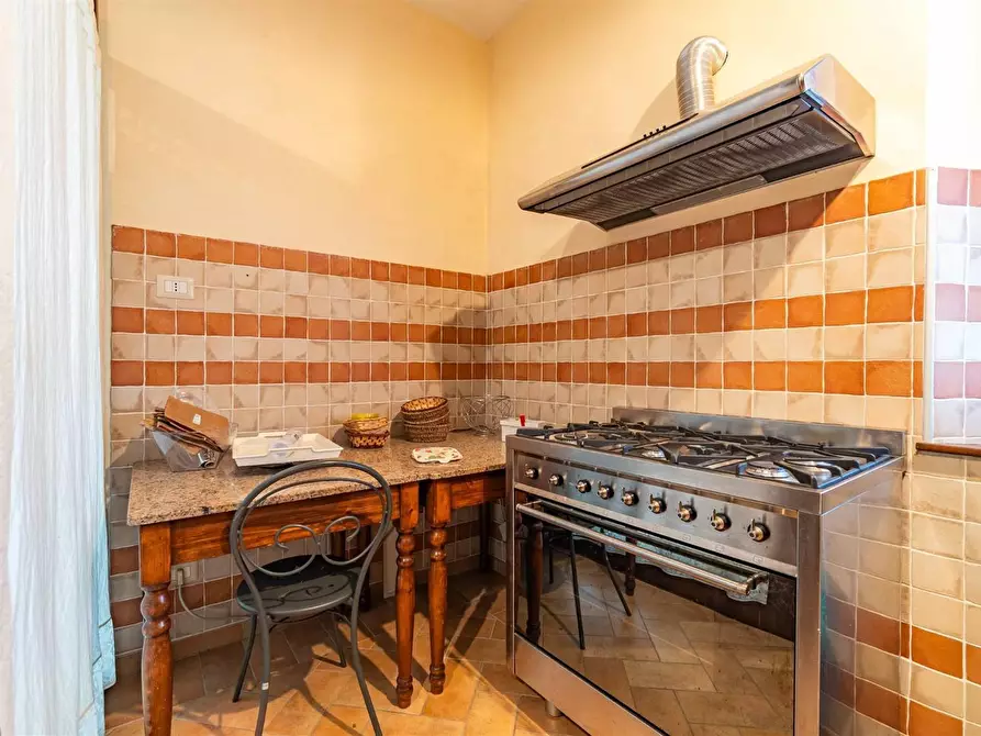 Immagine 27 di Rustico / casale in vendita  a Montalcino