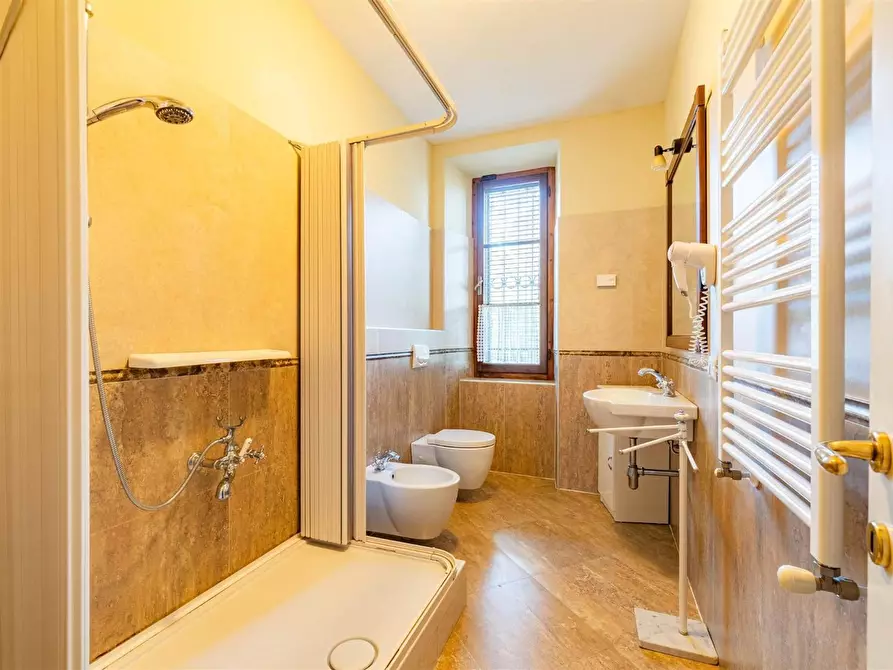 Immagine 44 di Rustico / casale in vendita  a Montalcino