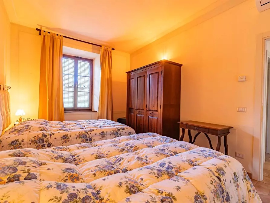 Immagine 42 di Rustico / casale in vendita  a Montalcino