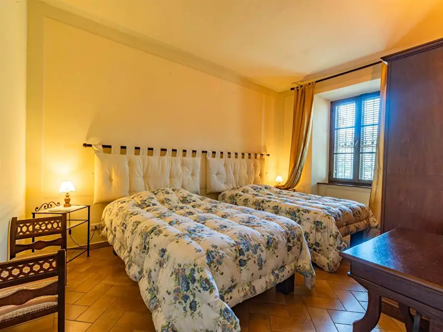 Immagine 38 di Rustico / casale in vendita  a Montalcino