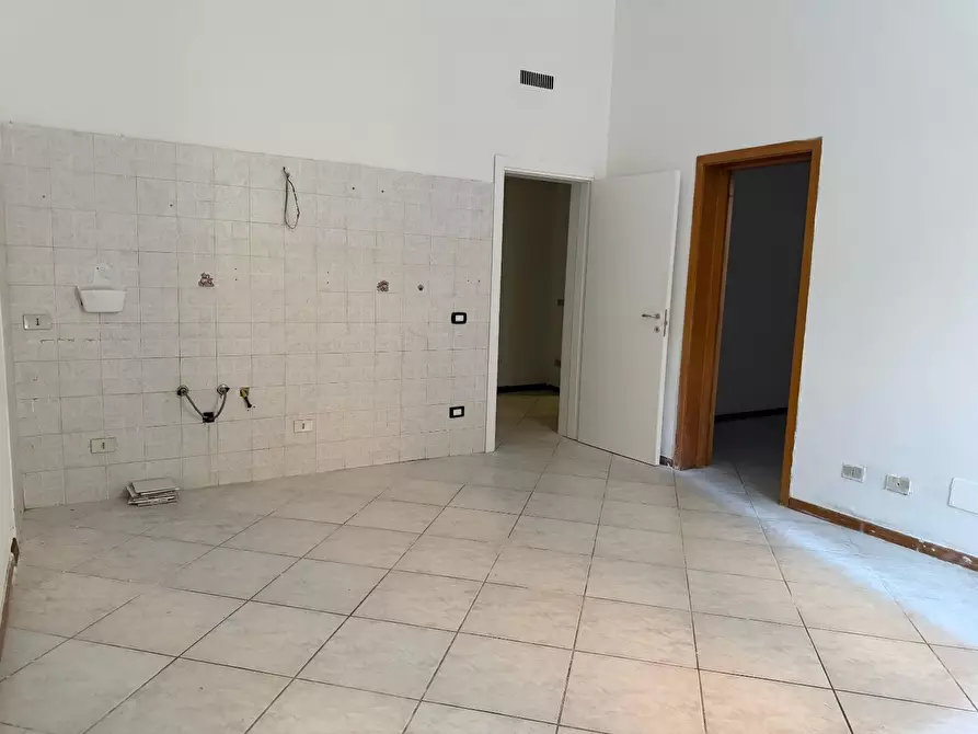Immagine 6 di Appartamento in vendita  a Livorno