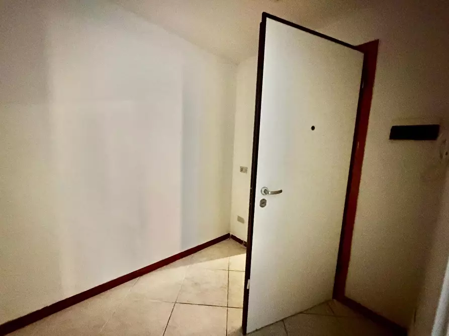 Immagine 1 di Appartamento in vendita  a Livorno