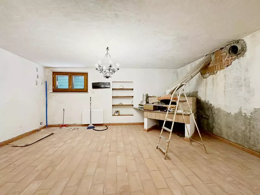 Immagine 13 di Casa colonica in vendita  a Monsummano Terme