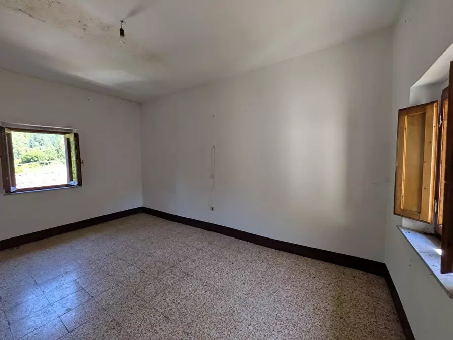 Immagine 23 di Rustico / casale in vendita  a Fosciandora