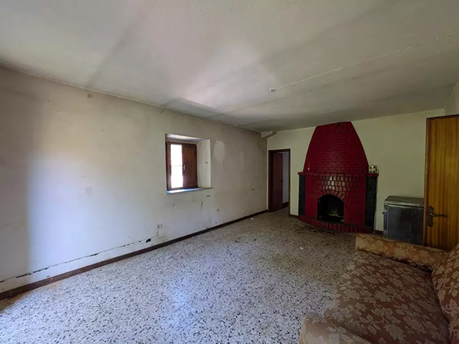 Immagine 9 di Rustico / casale in vendita  a Fosciandora