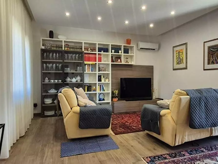 Immagine 11 di Casa bifamiliare in vendita  a Grosseto