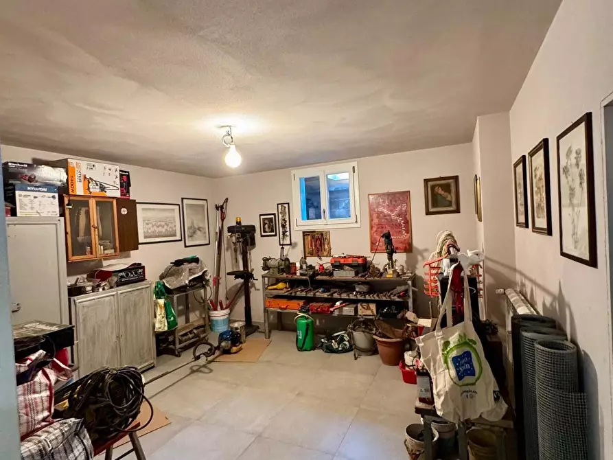 Immagine 36 di Villa in vendita  a Lucca