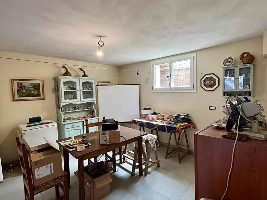 Immagine 37 di Villa in vendita  a Lucca