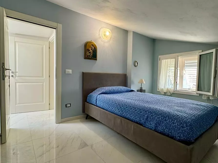 Immagine 24 di Villa in vendita  a Lucca