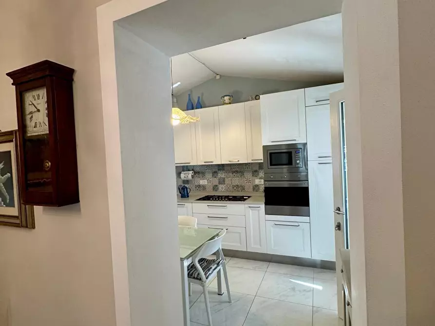 Immagine 18 di Villa in vendita  a Lucca