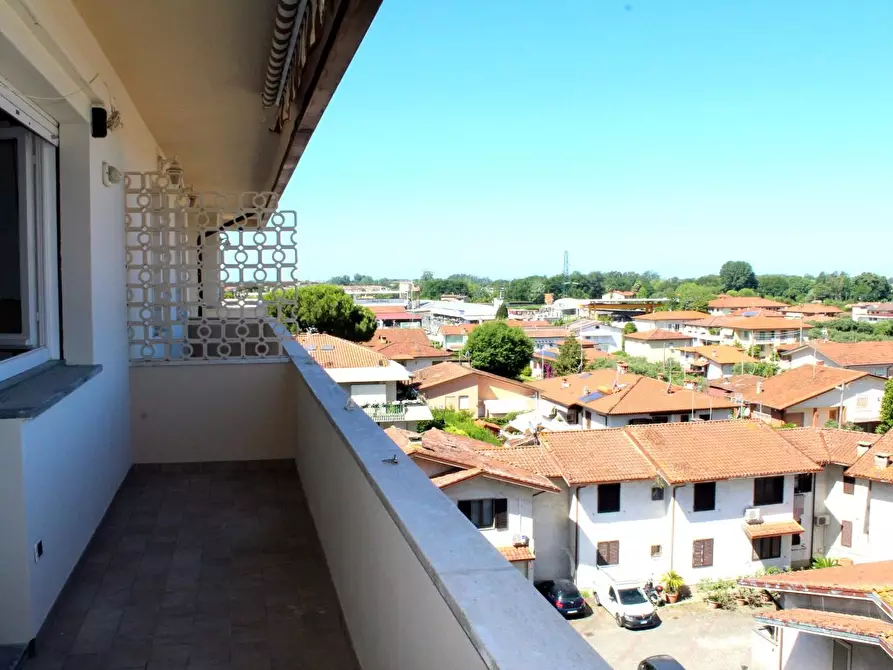 Immagine 64 di Mansarda in vendita  a Seravezza