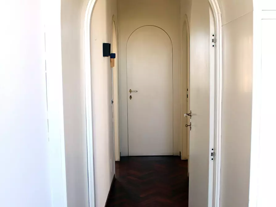 Immagine 53 di Mansarda in vendita  a Seravezza