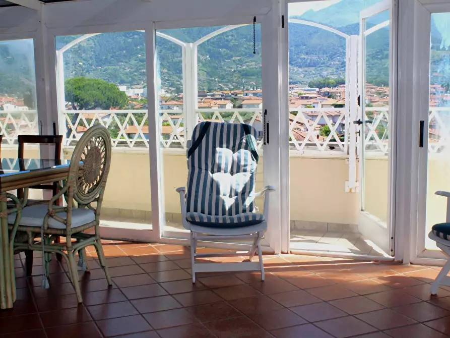 Immagine 24 di Mansarda in vendita  a Seravezza