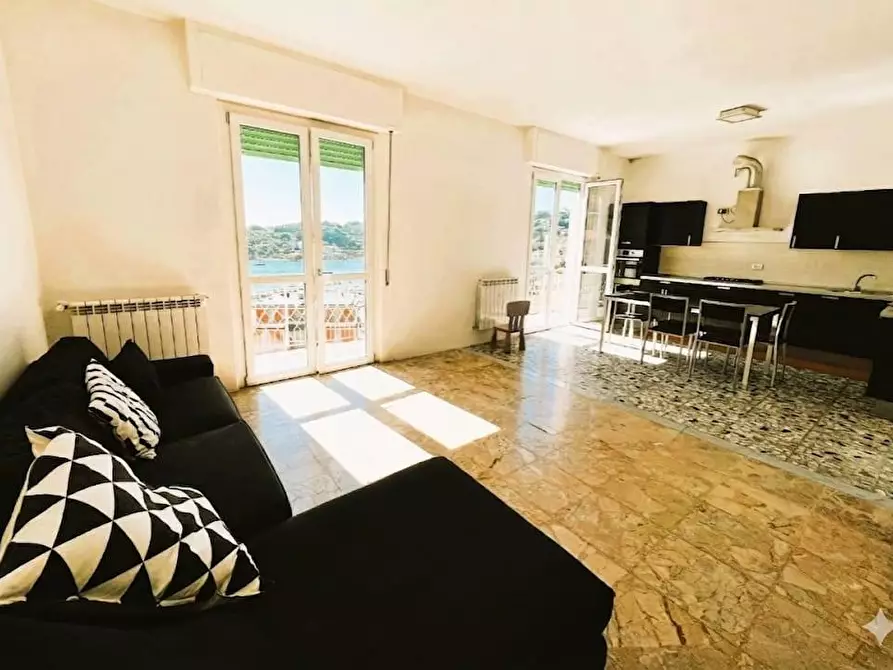 Immagine 14 di Appartamento in vendita  a Portovenere