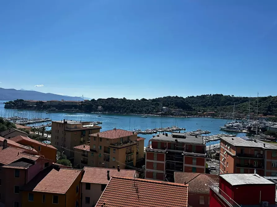 Immagine 2 di Appartamento in vendita  a Portovenere