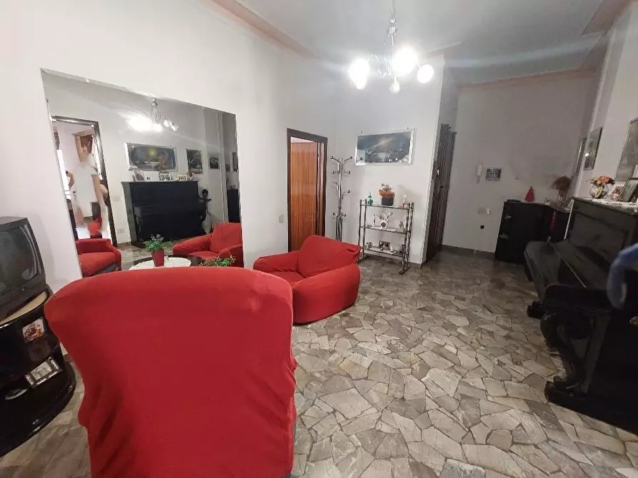 Immagine 5 di Appartamento in vendita  a Lastra A Signa