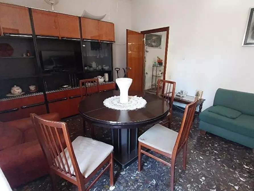 Immagine 10 di Appartamento in vendita  a Lastra A Signa
