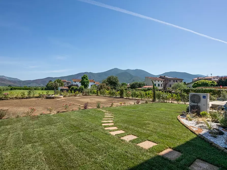 Immagine 13 di Villa in vendita  a San Giuliano Terme