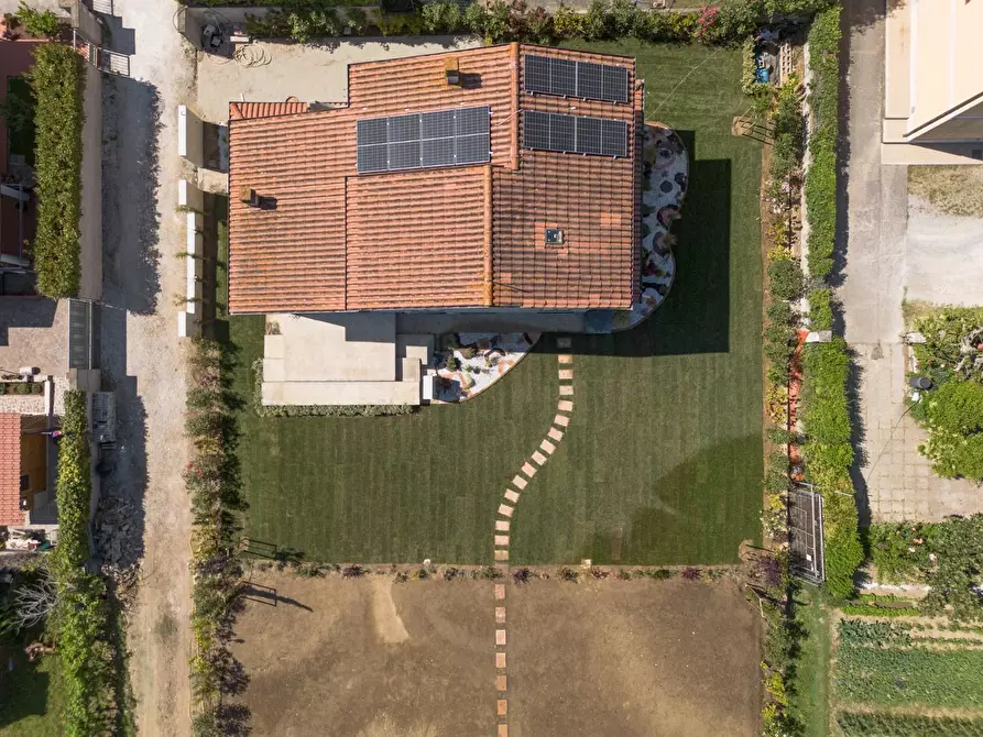 Immagine 9 di Villa in vendita  a San Giuliano Terme