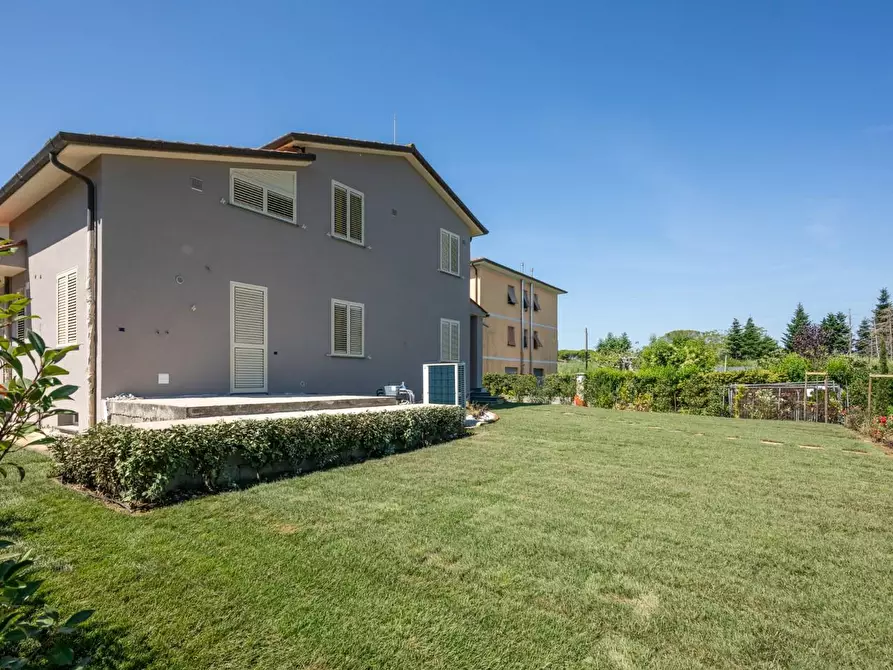 Immagine 14 di Villa in vendita  a San Giuliano Terme