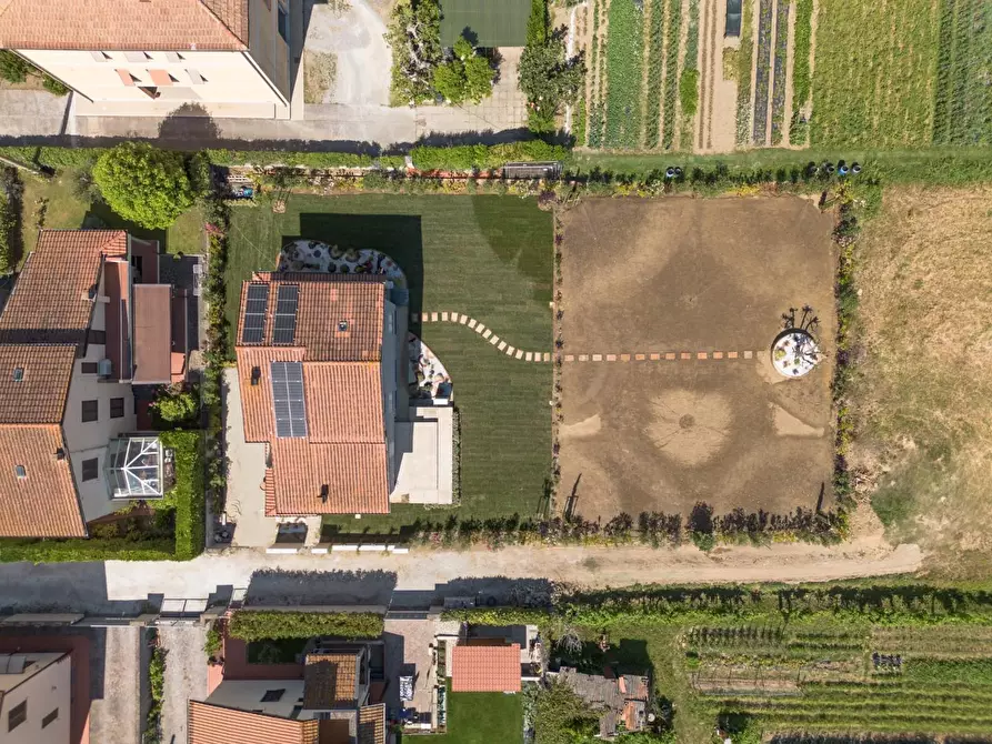 Immagine 10 di Villa in vendita  a San Giuliano Terme