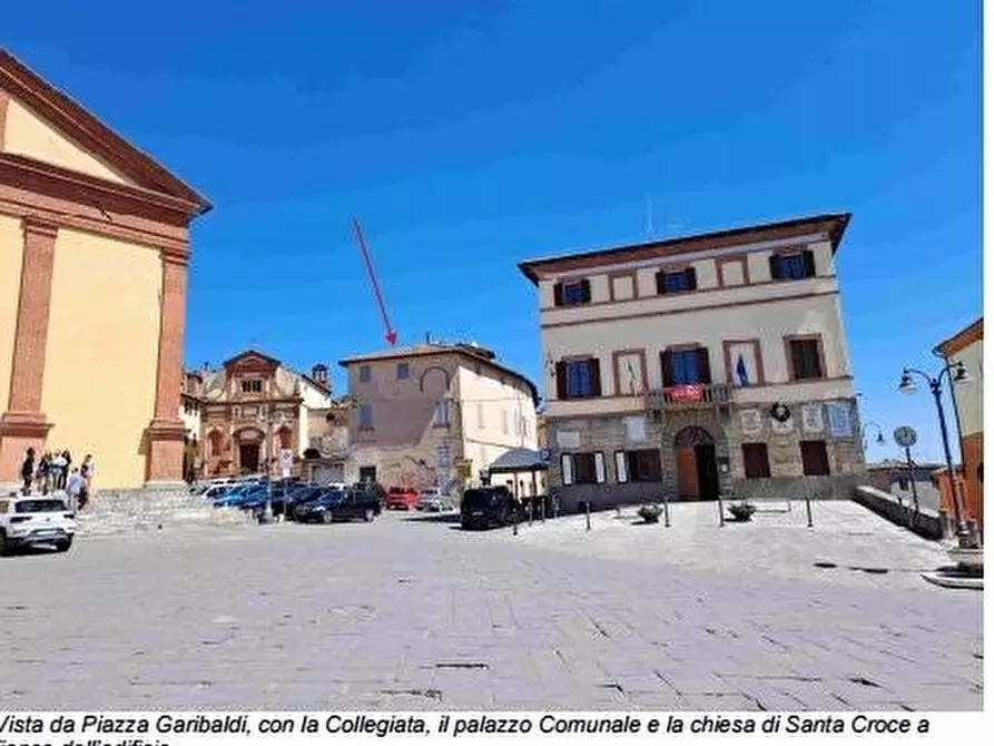 Immagine 1 di Palazzo in vendita  a Sinalunga