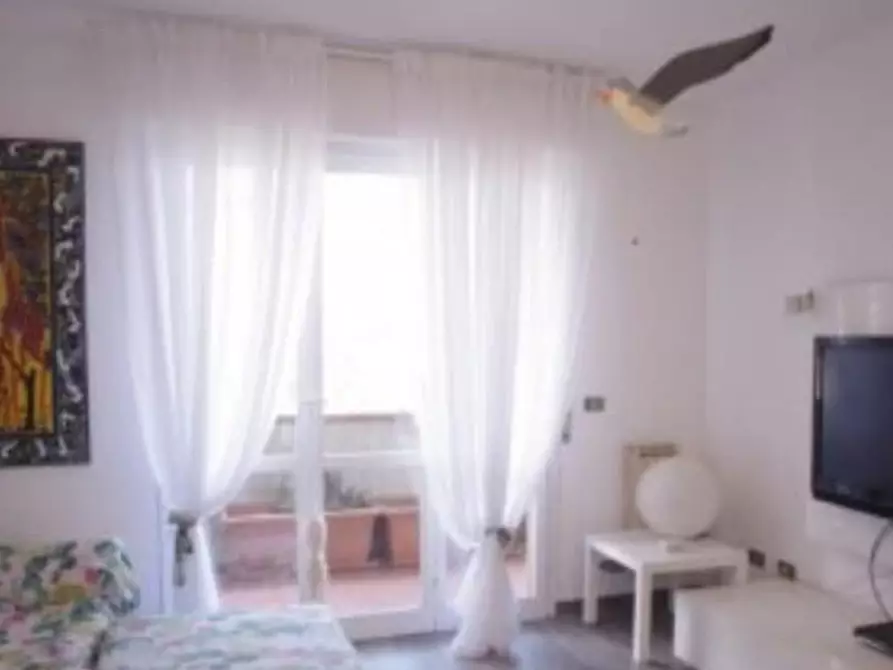Immagine 2 di Appartamento in vendita  a Viareggio