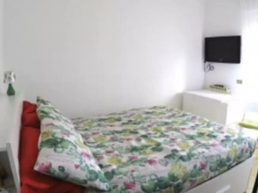 Immagine 22 di Appartamento in vendita  a Viareggio