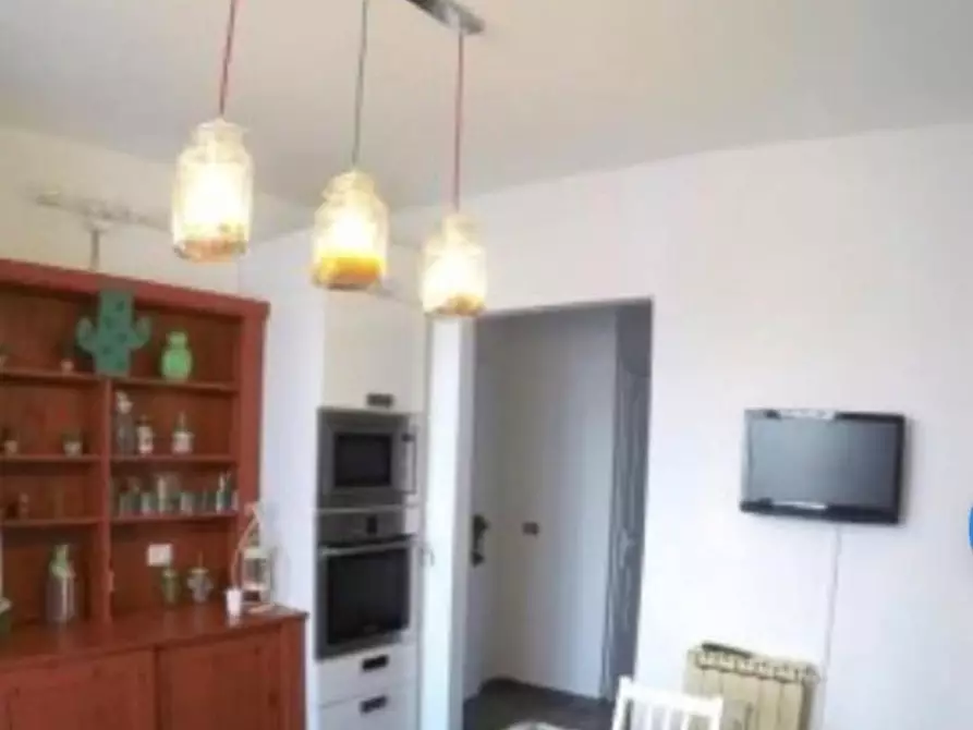 Immagine 12 di Appartamento in vendita  a Viareggio