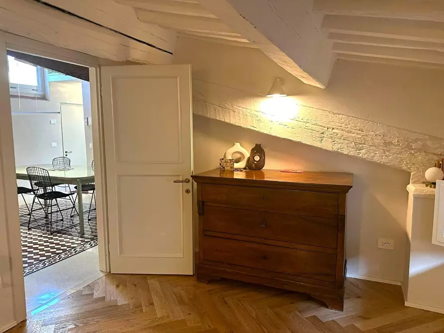 Immagine 32 di Appartamento in vendita  a Lucca