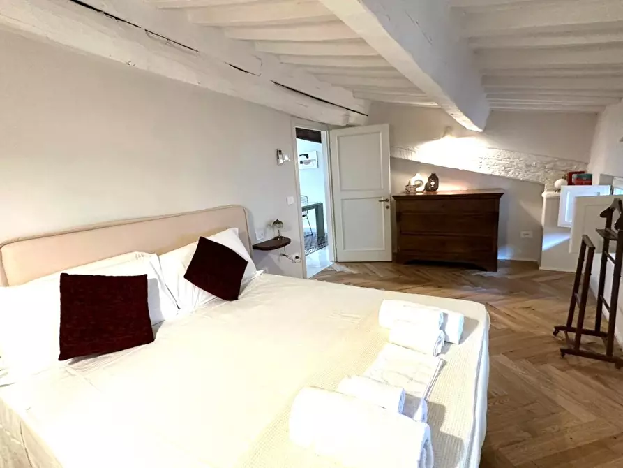 Immagine 28 di Appartamento in vendita  a Lucca