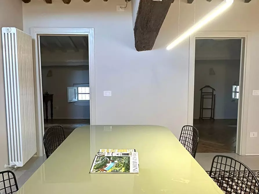 Immagine 12 di Appartamento in vendita  a Lucca