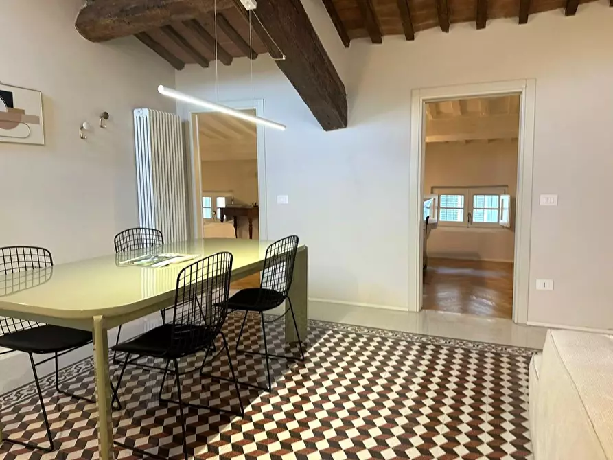 Immagine 9 di Appartamento in vendita  a Lucca