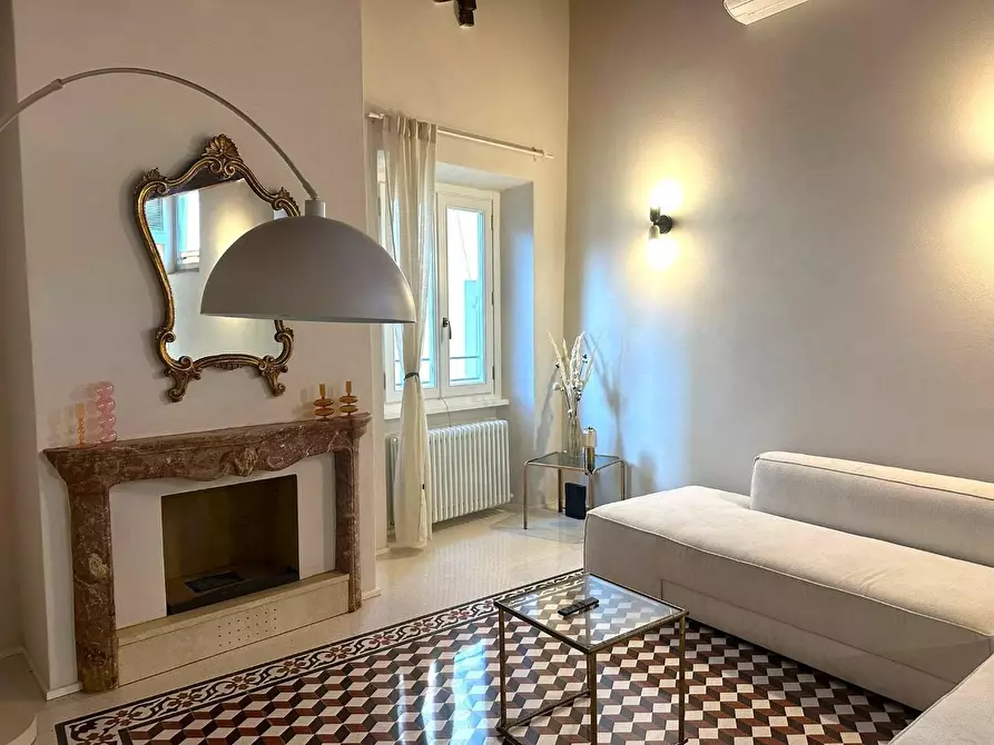 Immagine 3 di Appartamento in vendita  a Lucca