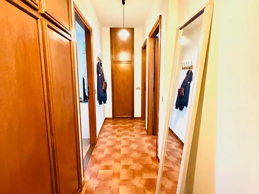 Immagine 13 di Appartamento in vendita  a Carrara