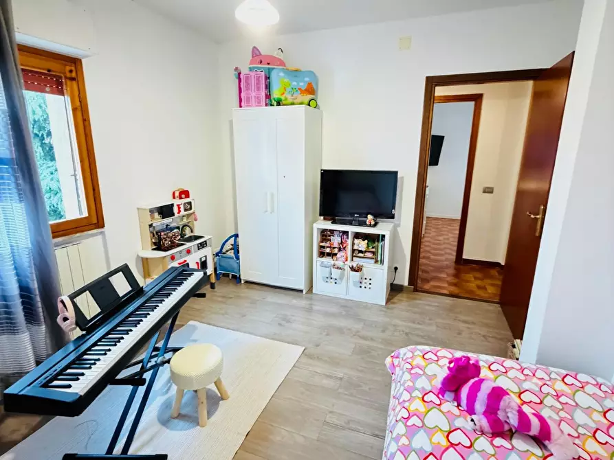 Immagine 19 di Appartamento in vendita  a Carrara
