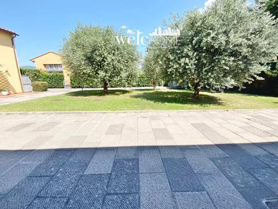 Immagine 27 di Appartamento in vendita  a Campi Bisenzio