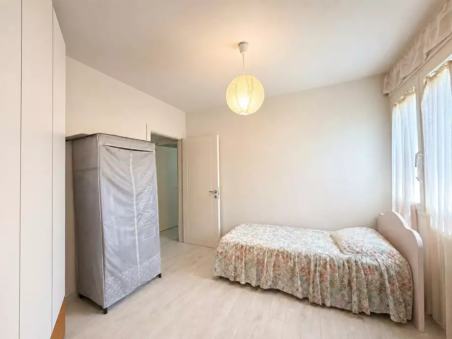 Immagine 21 di Casa indipendente in vendita  a Lucca